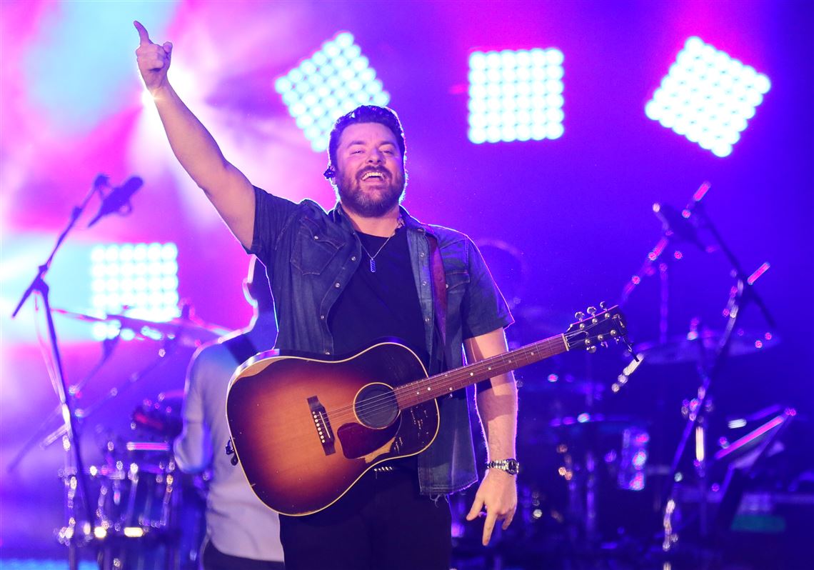 Chris Young delights crowd at sold-out Huntington Center | The Blade