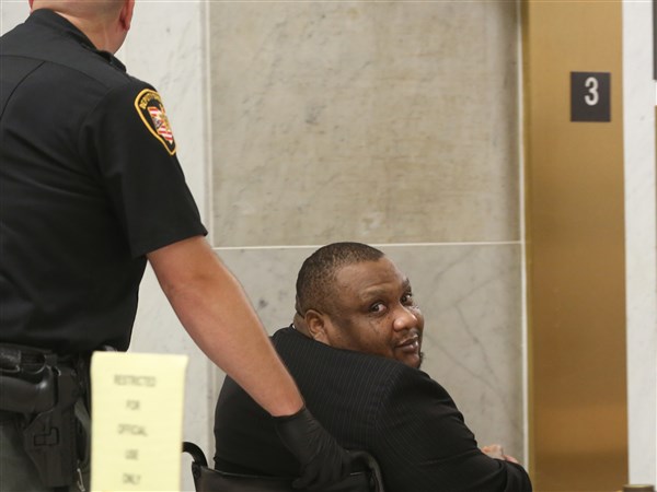 Toledo man goes on trial for police shooting | The Blade