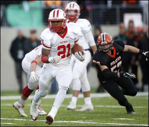 Eastwood's Ceyleon Damron comes back to help the Eagles make another run at a NBC crown.