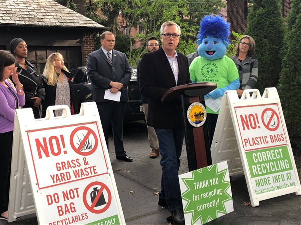 Clean up your act: Officials tout correct recycling practices | The Blade