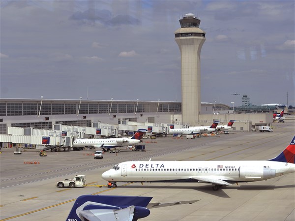 Detroit Metro Airport S South Access Restored Following Truck Accident The Blade