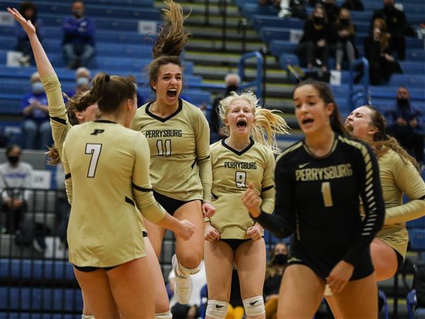 Perrysburg upsets top-seed Anthony Wayne in volleyball district semifinal