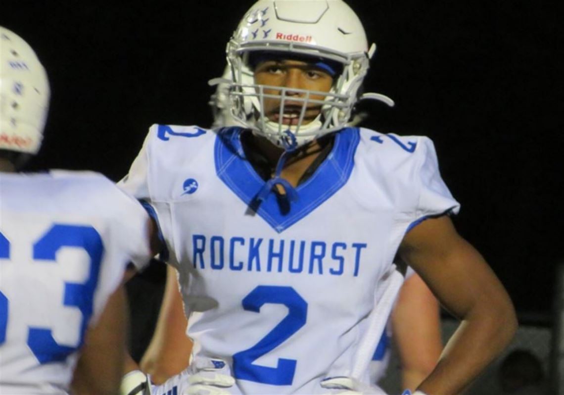 Three-star athlete Cashius Howell is slated to sign with Bowling Green on Wednesday. The Falcons plan to use Howell as a defensive end.