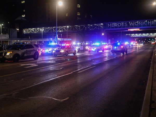 Toledo police officer, suspect fatally shot in armed standoff | The Blade
