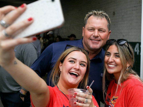 Roger Clemens sees bright future for his son, Mud Hens infielder