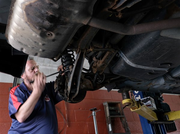 Auto repair in high demand as consumers hang onto cars longer | The Blade