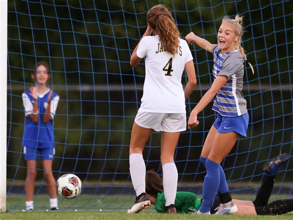 Anthony Wayne girls soccer team clinches 5th straight NLL title | The Blade