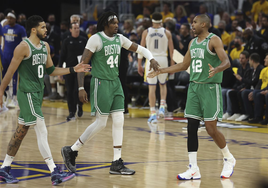 Celtics make 4th-quarter comeback to win Game 1 of the NBA Finals