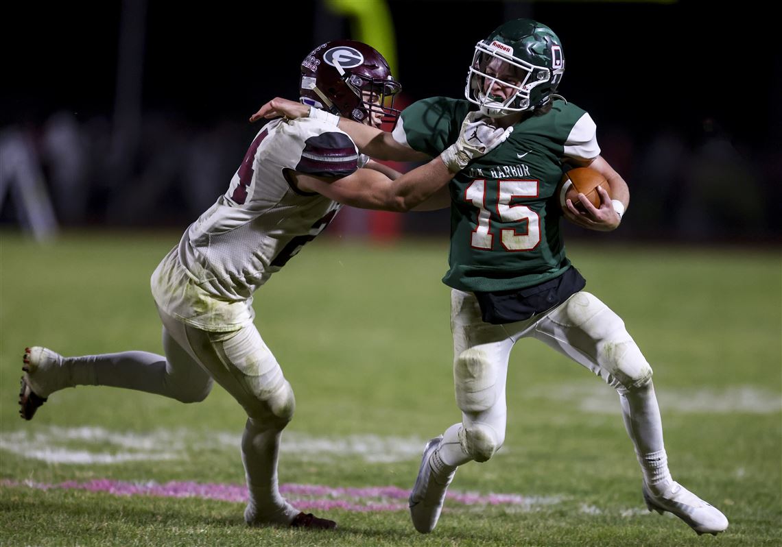 Oak Harbors prolific offense leads