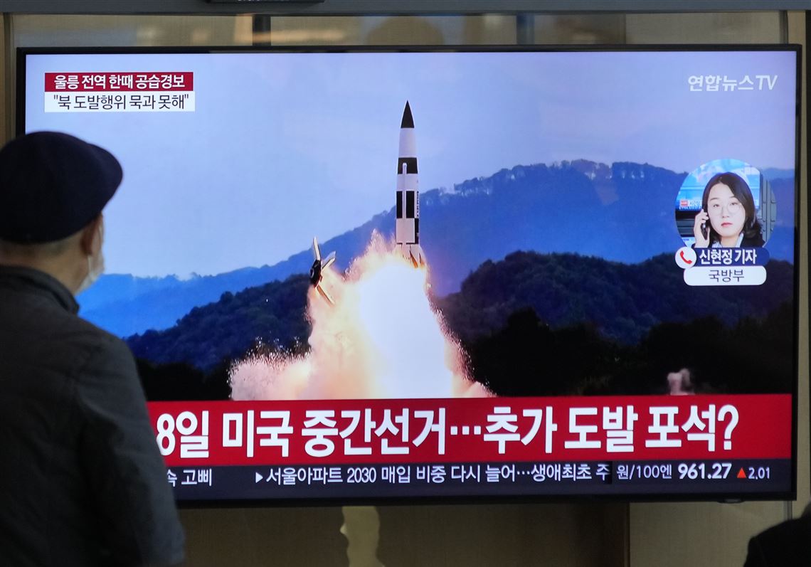 North Korea keeps up missile barrage image