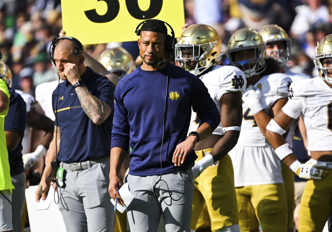 Arriba 122+ imagen who is the head coach of notre dame football