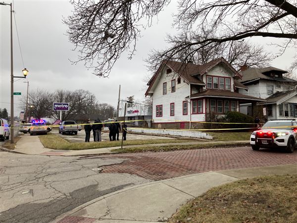 17-year-old girl in critical condition after East Toledo shooting ...