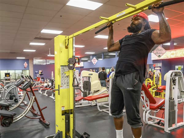Local Gyms Hustle To Keep New Year S