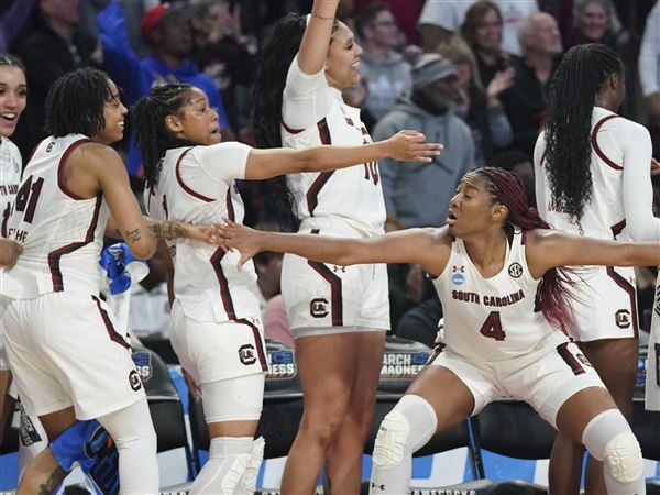 Women's basketball: Cooke scores 21 as South Carolina wins