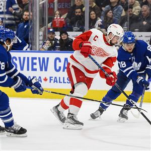 Dylan Larkin's overtime goal lifts Red Wings past Canadiens