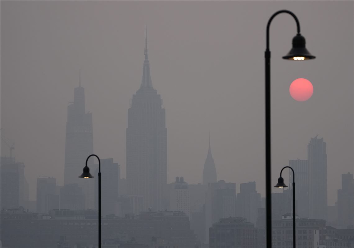 Millions breathing hazardous air as smoke from Canadian wildfires streams  south over U.S.