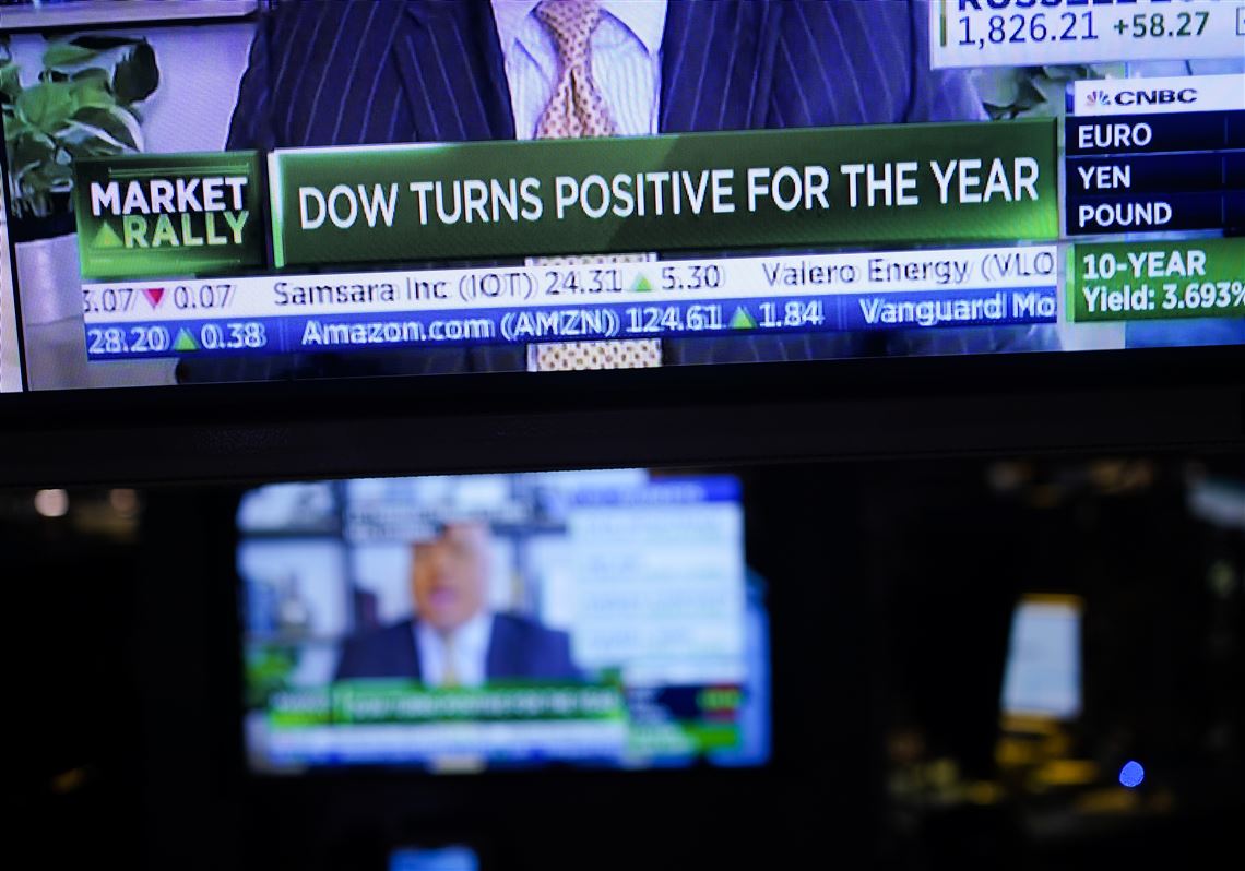 Wall Street drifts higher, marking 4th winning week for S&P 500 | The Blade