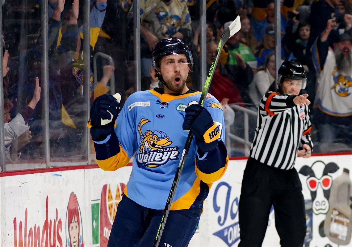 Sam Craggs re-signs with Walleye for 2023-24 The Blade