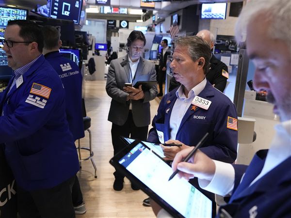 Stock market mixed, closing out another losing week
