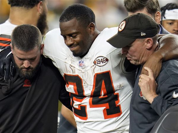 Browns moving without injured RB Nick Chubb to face Titans