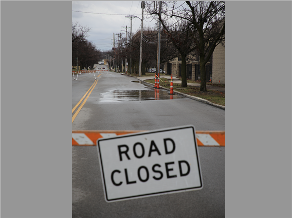 Water main break closes part of Woodruff Avenue | The Blade