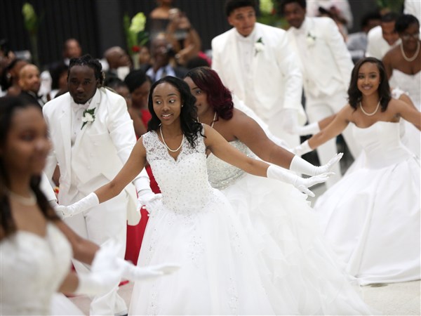 Hendel: Cotillion tea marks first step towards debutante ball
