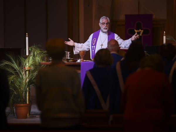 Photo Gallery: Palm Sunday services from Epiphany Lutheran Church