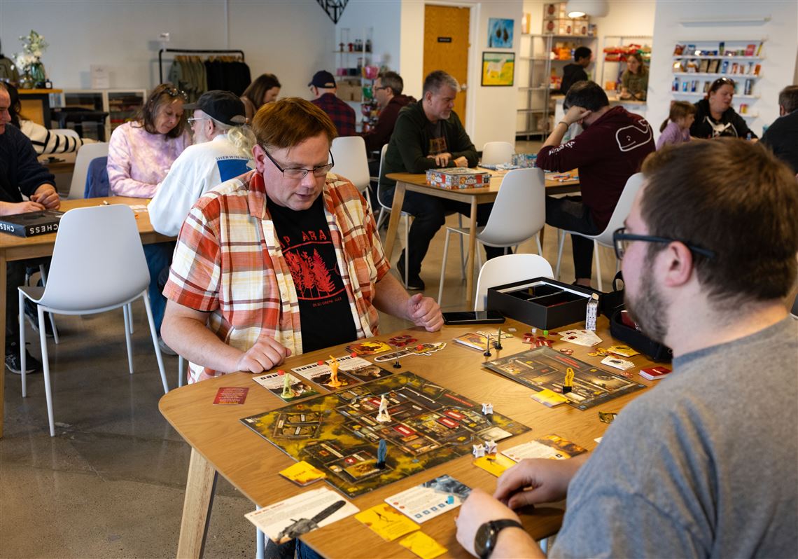 Board game lounge opens in Toledo | The Blade