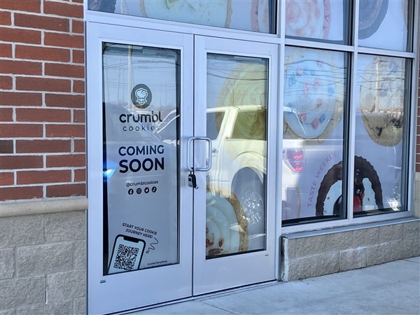 Perrysburg couple to open new Crumbl Cookies location | The Blade