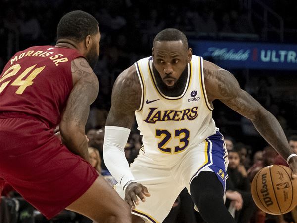 Lakers win 116-97 over Cavaliers, move into 8th place
