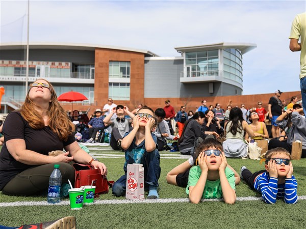 Photo Gallery: BGSU’s Total Solar Eclipse Watch Party | The Blade