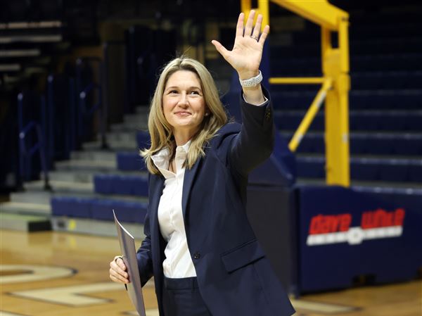 Toledo introduces women's basketball coach Ginny Boggess to great fanfare