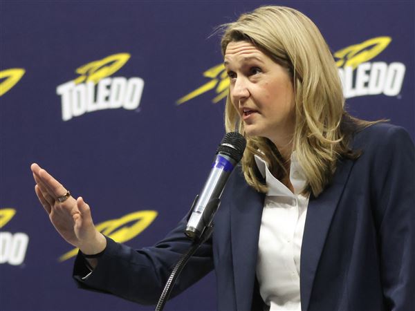 Photo Gallery: New Toledo women's basketball coach introduced