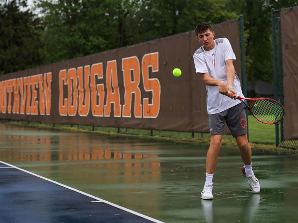 Locals advance to district tournaments at boys tennis sectionals