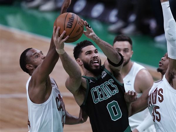 NBA Playoffs: Celtics defeat Cavaliers 113-98, Tatum scores 25