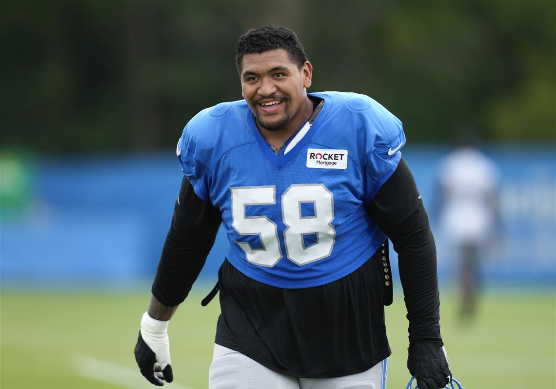 Lions All-Pro tackle Penei Sewell leaves practice with a foot injury | The Blade