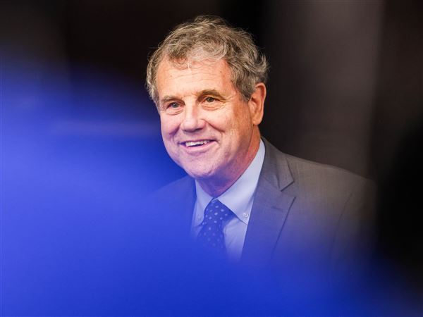 Sherrod Brown načrtuje vrnitev v senat leta 2026, republikanci v Teksasu pritiskajo na demokrate glede prerazporeditve volilnih okrajev.