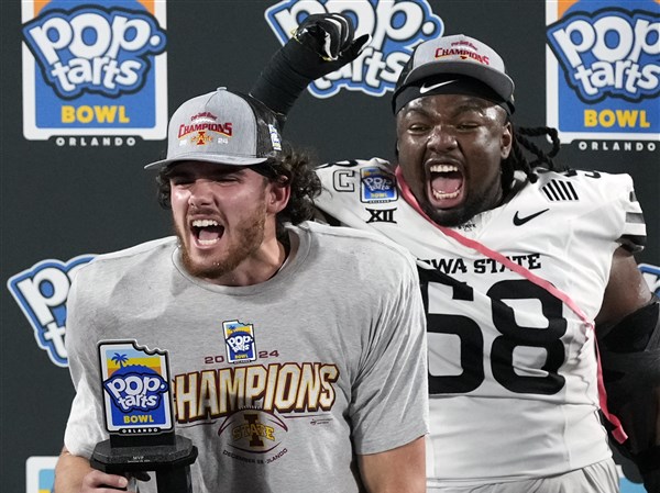 UConn Defeats UNC 27-14 in Fenway Bowl: Highlights and Analysis