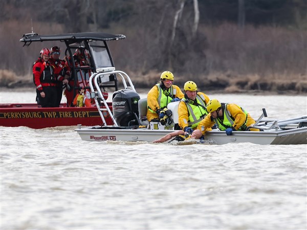 Photo Gallery: Local fire departments conduct river rescue training ...