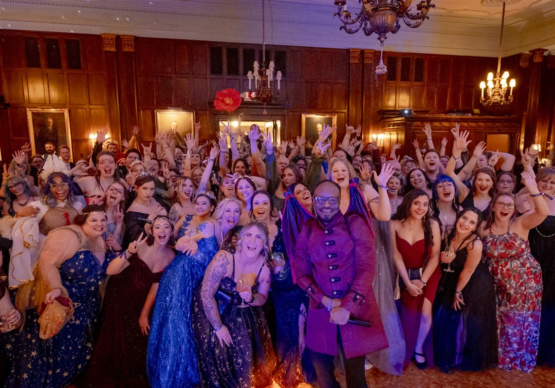Hendel: Fantasy ball makes way for spring at Toledo Club | The Blade