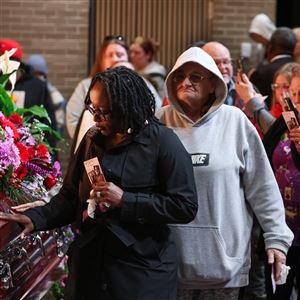 Emotions run high at memorial for slain 13-year-old girl | The Blade