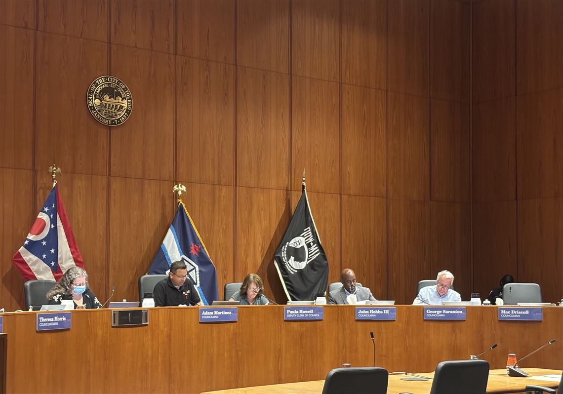 tobacco council City committee looks to overhaul regulations for tobacco shops