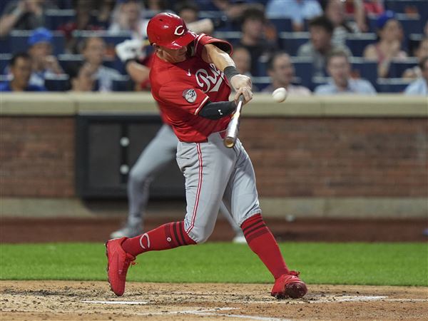 Hays hits 2 homers and Reds go deep 4 times to back Lodolo in 8-4 win over Mets
