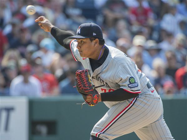 Alonso pulls within one of Strawberry, but Mets fall to Guardians after comeback bid