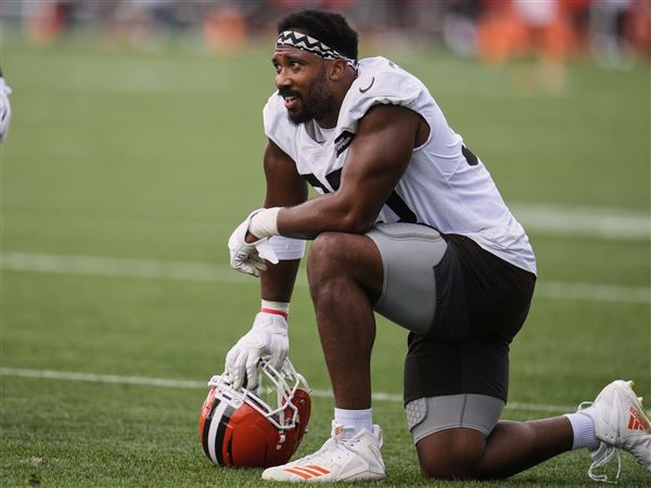 Zvezdnik lige NFL Myles Garrett kaznovan zaradi prehitre vožnje v predmestju Clevelanda