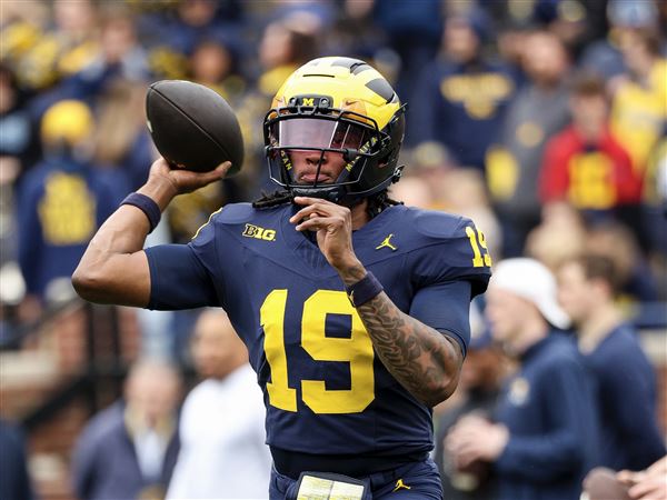 Michigan names freshman Bryce Underwood its starting quarterback