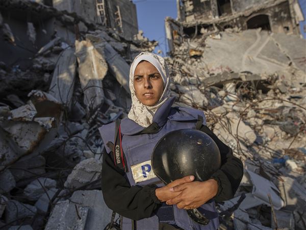 Israel strikes a Gaza hospital twice, killing at least 20, including journalists and rescuers