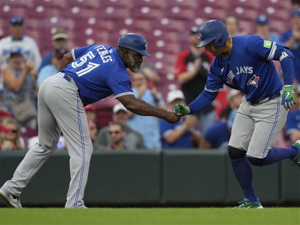 Blue Jays tie season-high with five homers in 13-9 win over Reds