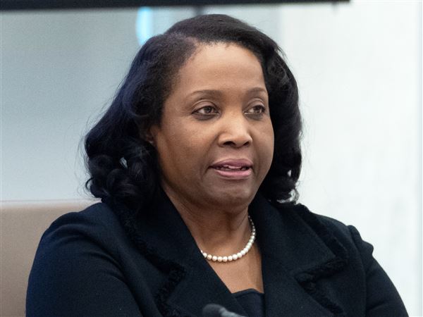 Supreme Court lets Lisa Cook remain as a Federal Reserve governor for now