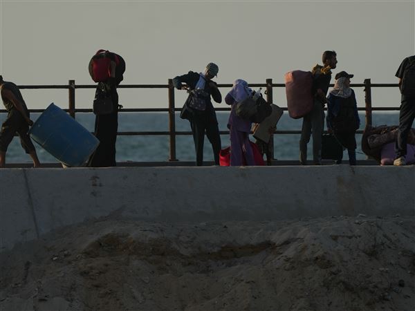 Trump sets Sunday deadline for Hamas to agree to a deal for ending war in Gaza